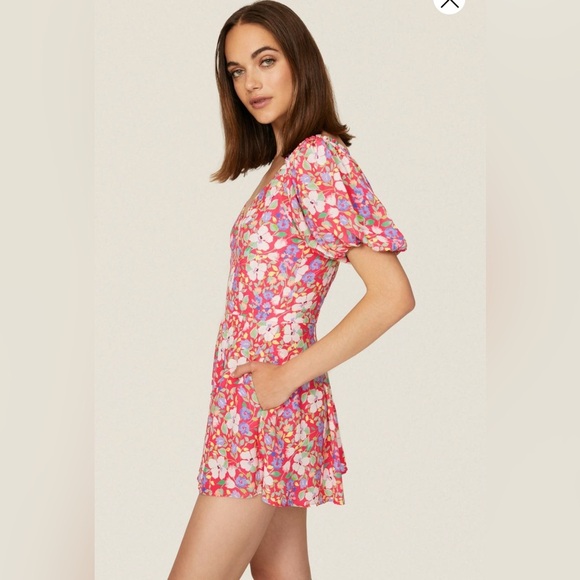 Yumi Kim Mindy Floral Short Sleeve Romper Small - Picture 2 of 8